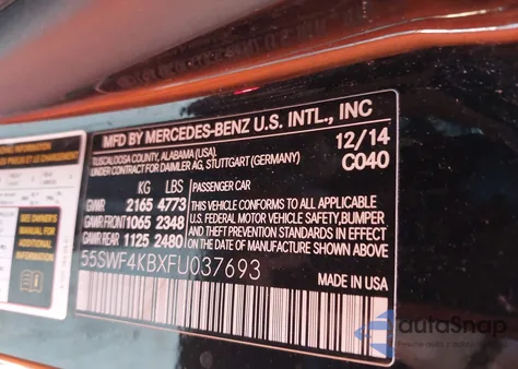 2015 Mercedes-Benz C 300 Sport 4Matic z USA, uszkodzony, nr VIN 55SWF4KBXFU037693